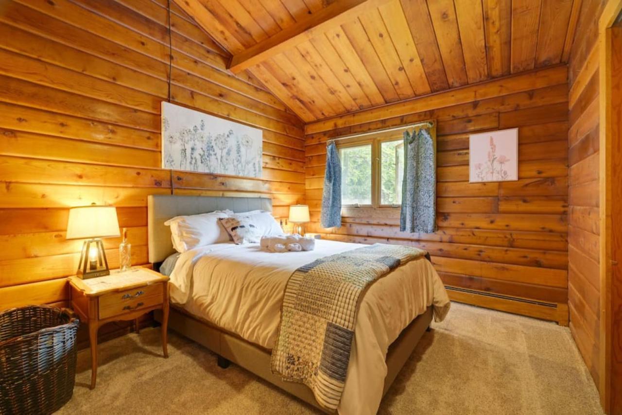 Comfy Log Family & Pet Kind By State & Waterparks! * Tobyhanna