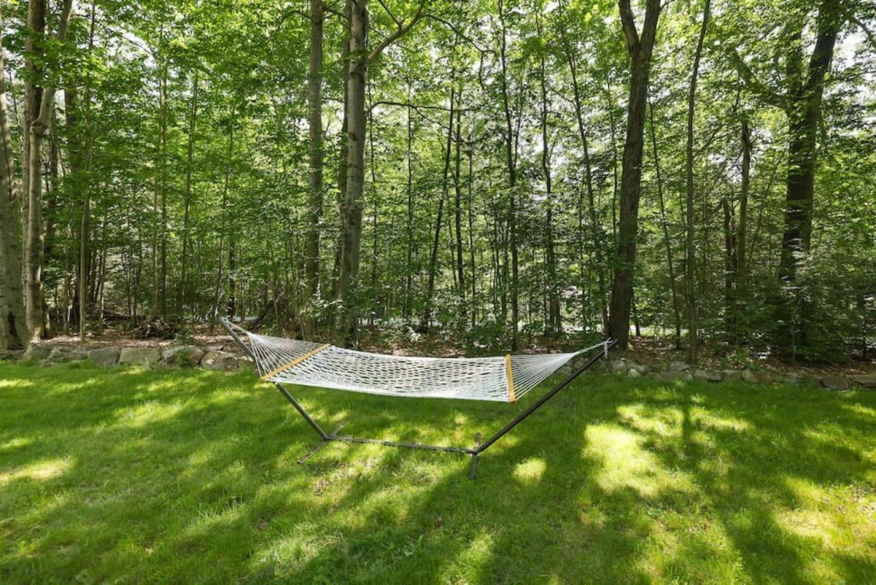 Comfy Log Family & Pet Kind By State & Waterparks! Tobyhanna