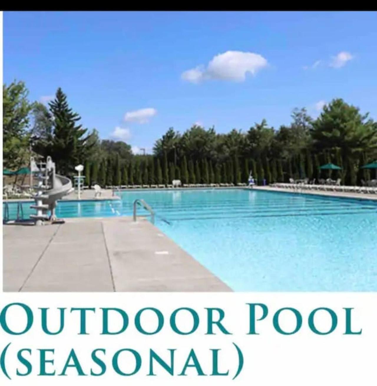 Comfy Log Family & Pet Kind By State & Waterparks! * Tobyhanna